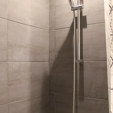 Апартаменты Charming T2 With Balcony Near The Bastille Париж