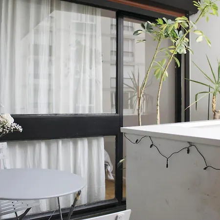 Charming T2 With Balcony Near The Bastille Париж